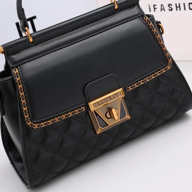 Diamond Grid Small Shoulder Bag