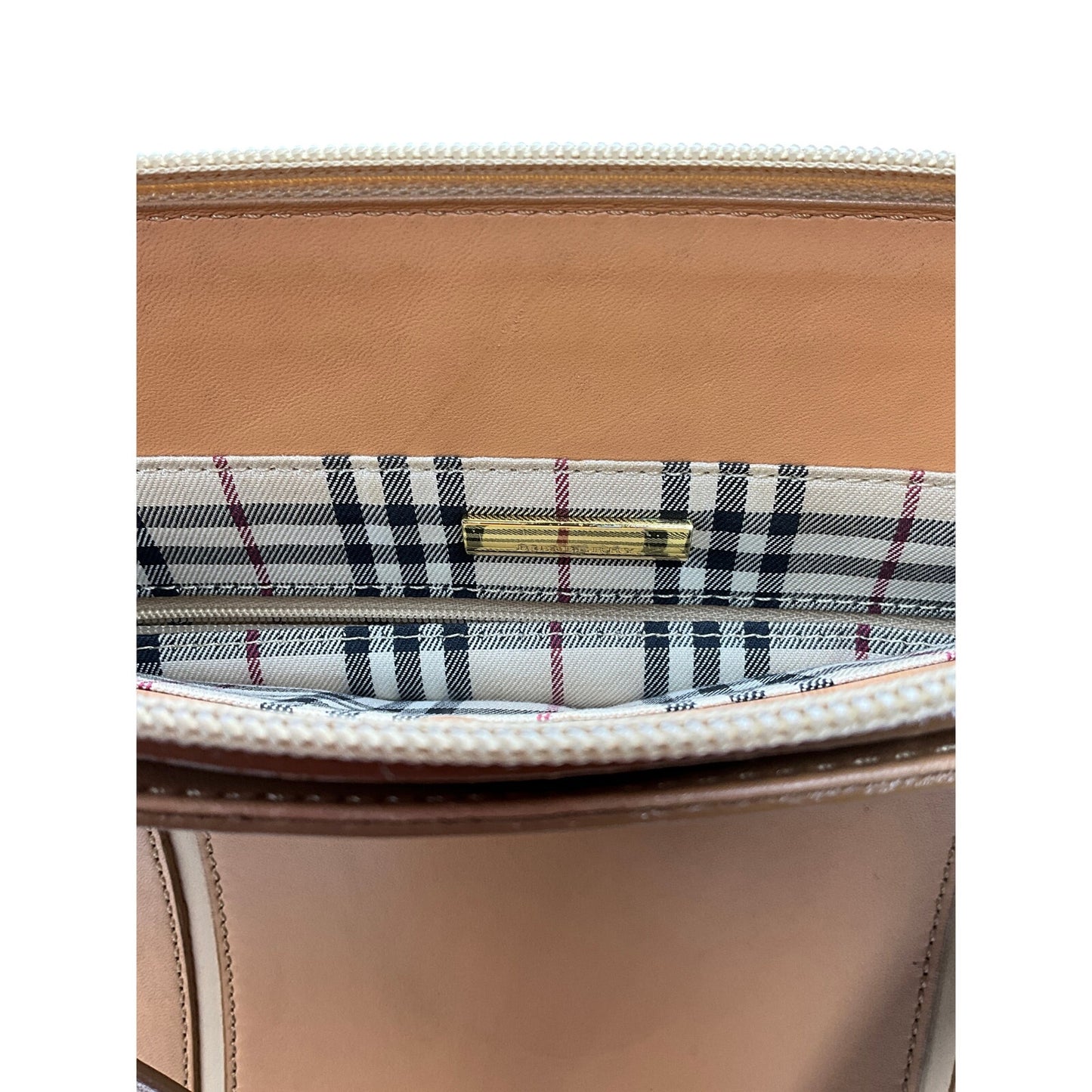 Elegant Burberry Handbag Style