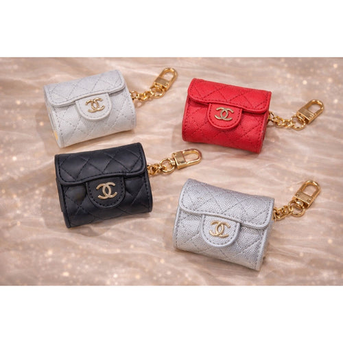 Fashion Quilted AirPods Holder with Chain – Multiple Colors
