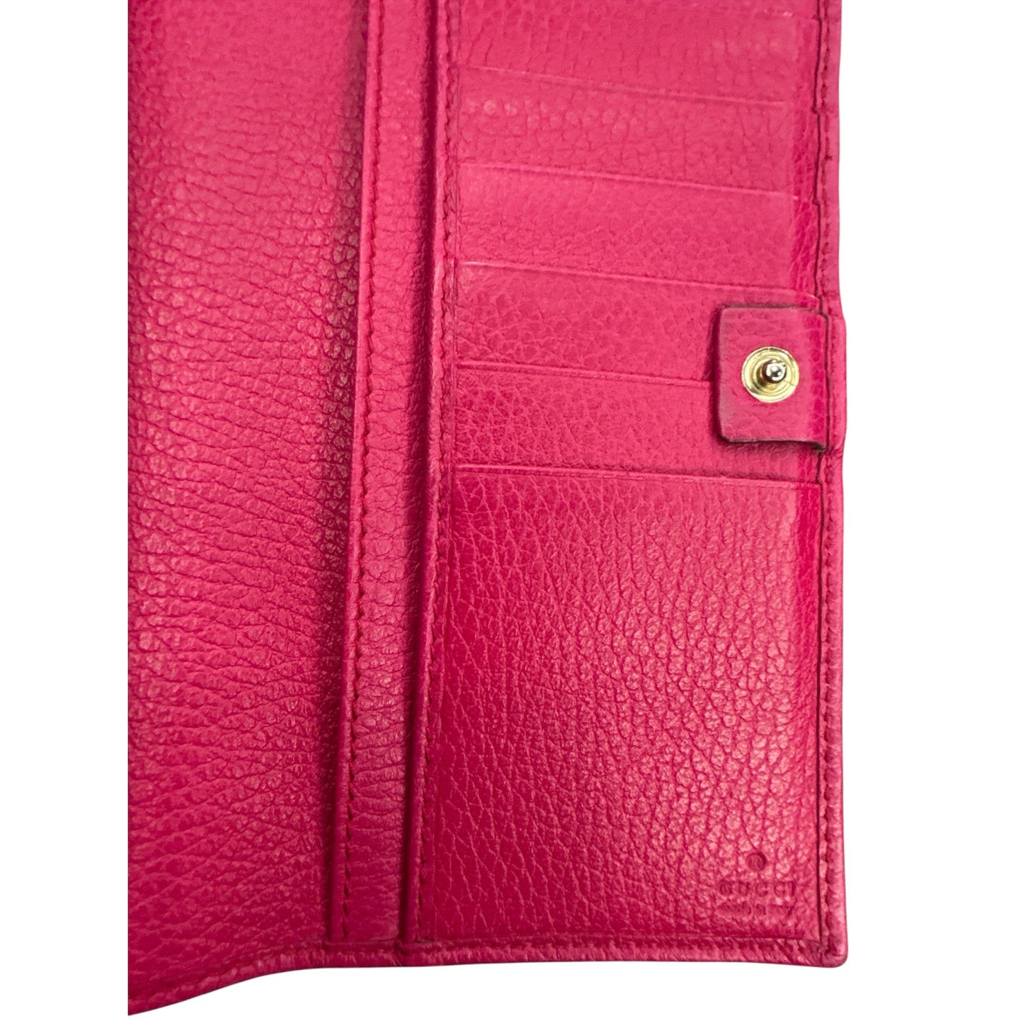 Gucci Magenta Swing Wallet