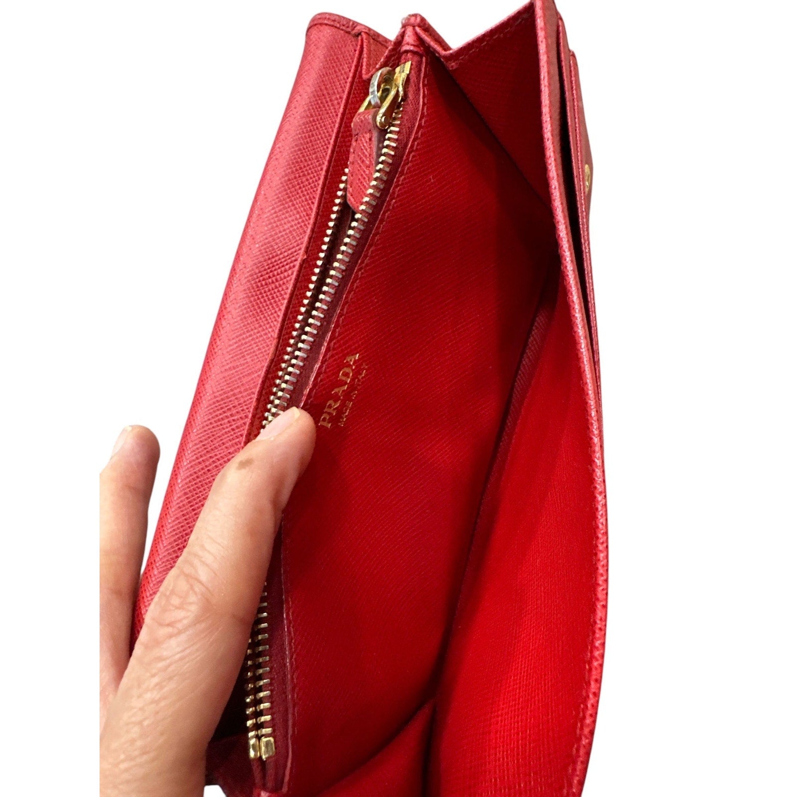Prada large Saffiano leather wallet - Clairely Amazing
