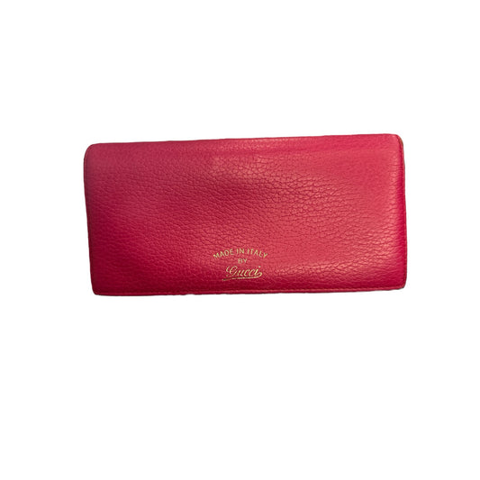 Gucci Magenta Swing Wallet