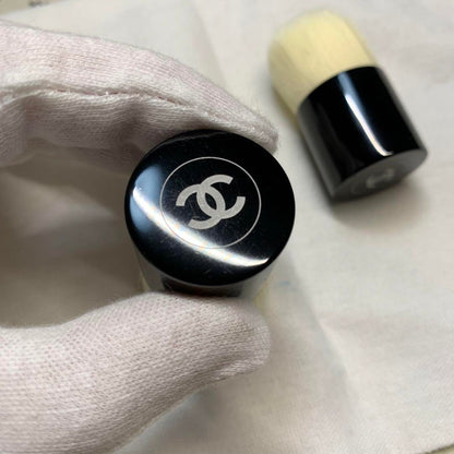 Chanel Les Beiges Foundation Makeup Brush