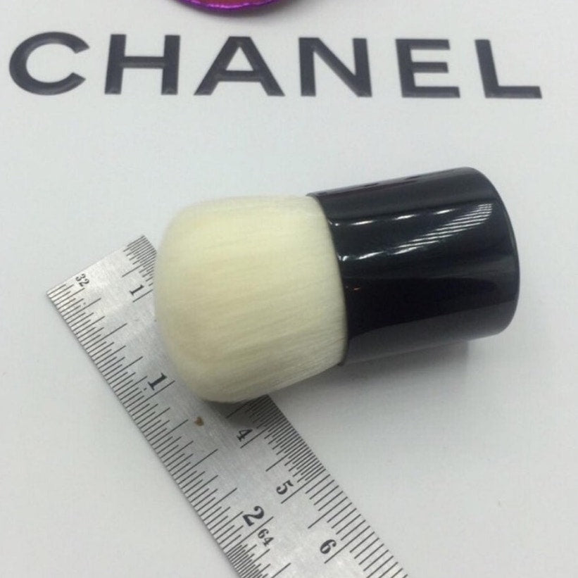 Chanel Les Beiges Foundation Makeup Brush