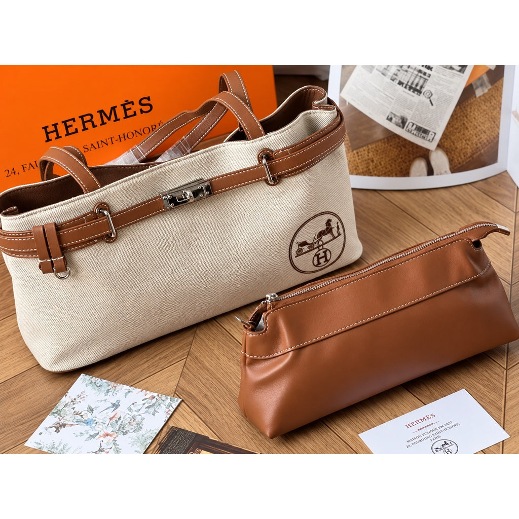 Hermès P'tit Arcon Shopping Bag with Matching Pouch | GWP Exclusive Canvas Shopper