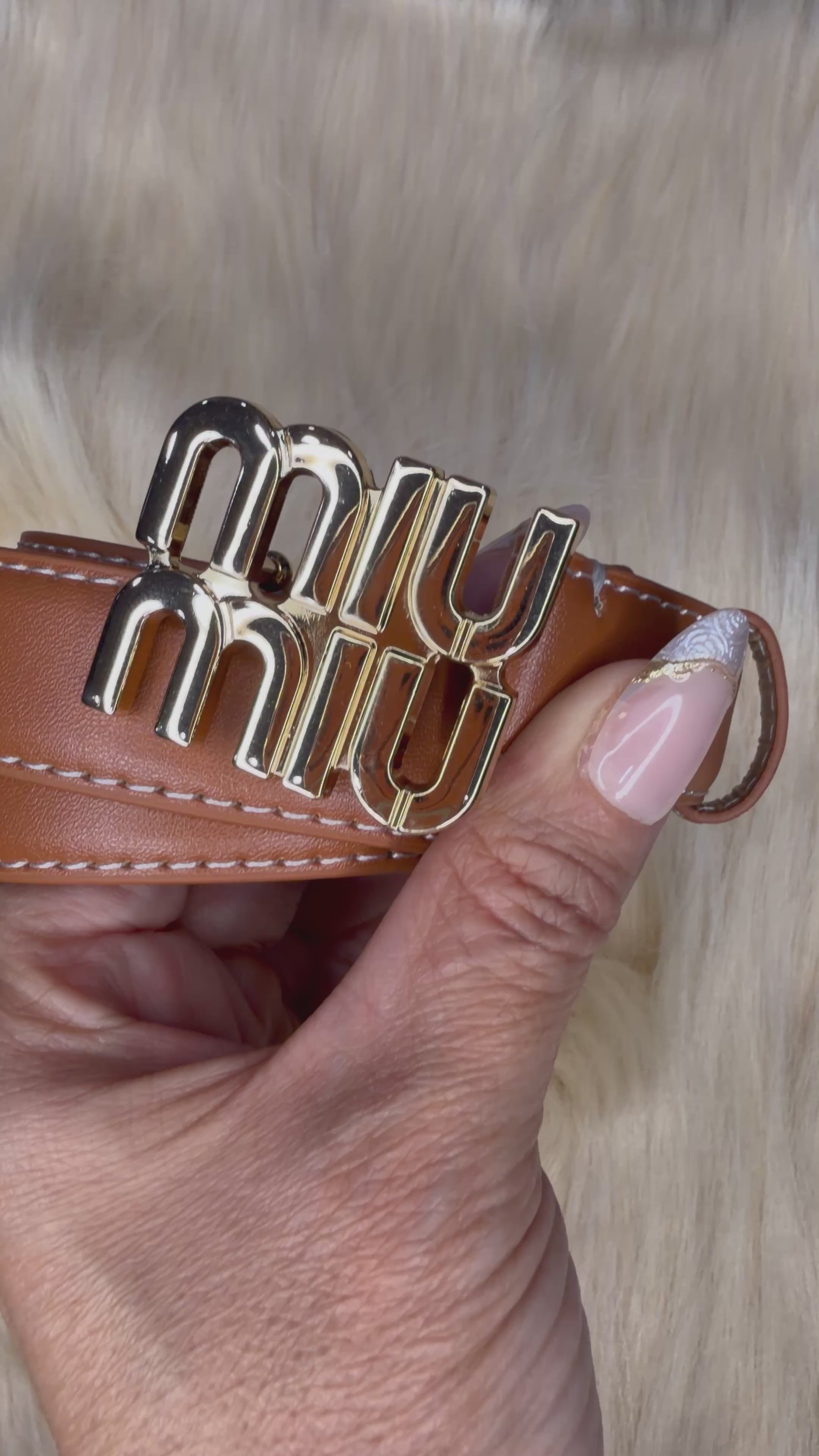 Luxe Gold Buckle Fashion Belt